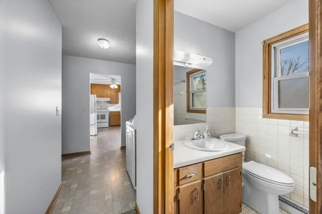 $250,000 | 455 East 4th Street, Zumbrota, MN 55992