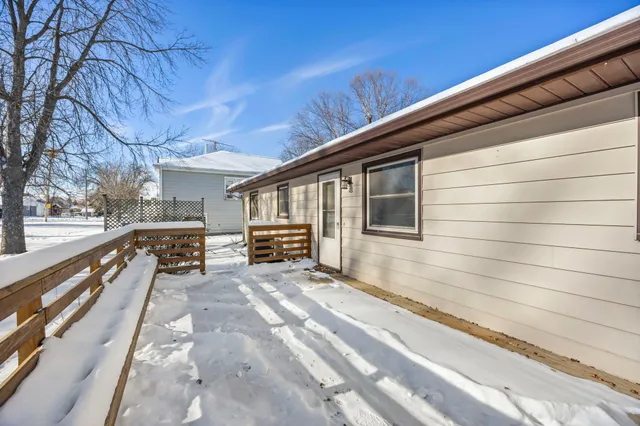 $250,000 | 455 East 4th Street, Zumbrota, MN 55992