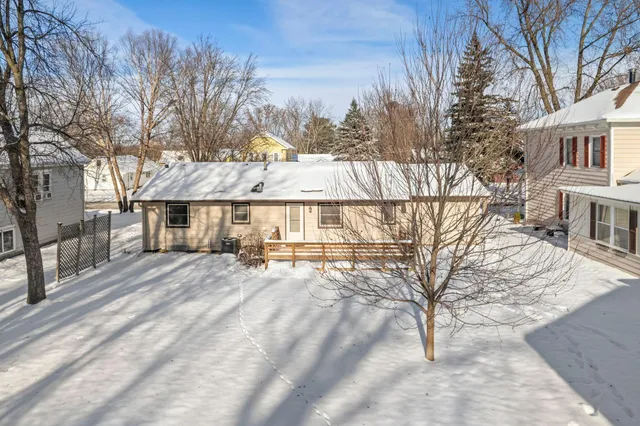 $250,000 | 455 East 4th Street, Zumbrota, MN 55992