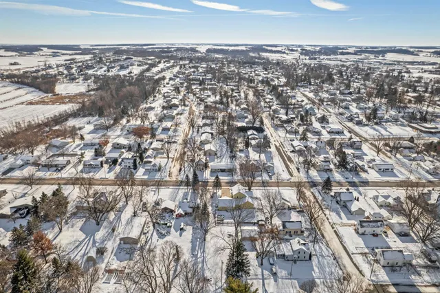 $250,000 | 455 East 4th Street, Zumbrota, MN 55992