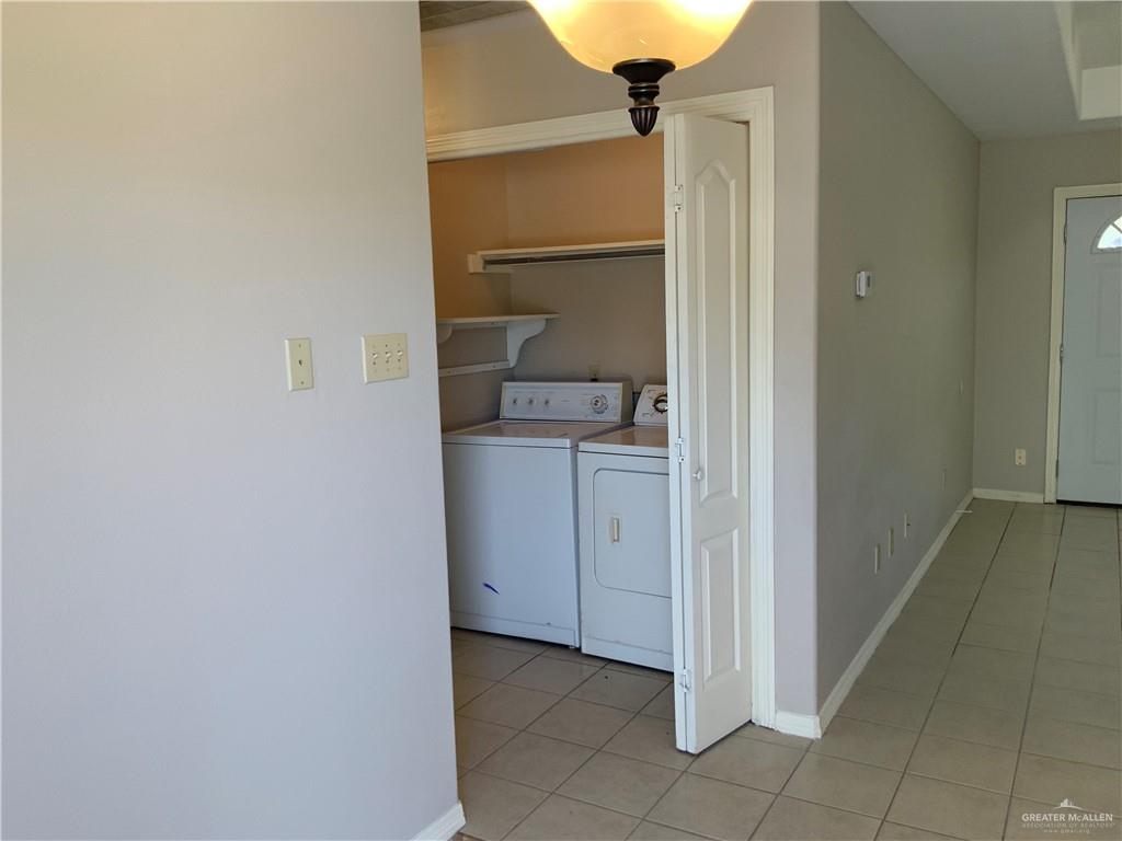 808 West Bronze Avenue, Unit B Pharr, TX 78577 - Photo 6 of 20 a room with washing machine