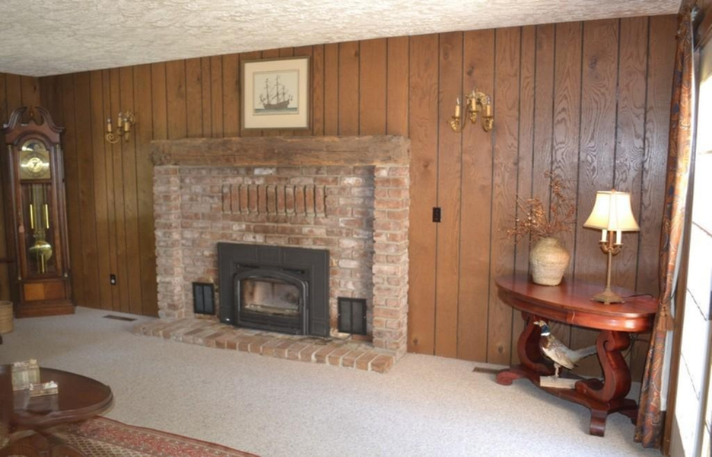 15997 Green Briar Road Three Rivers, MI 49093 - Photo 14 of 29 14FamilyRoom1