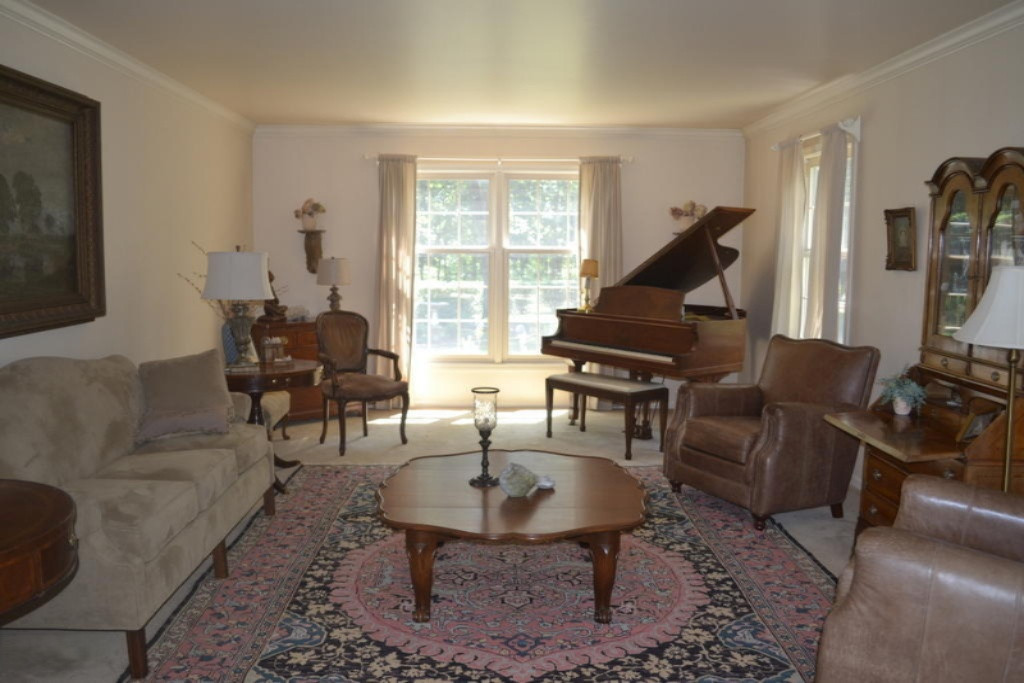 15997 Green Briar Road Three Rivers, MI 49093 - Photo 6 of 29 6LivingRoom2