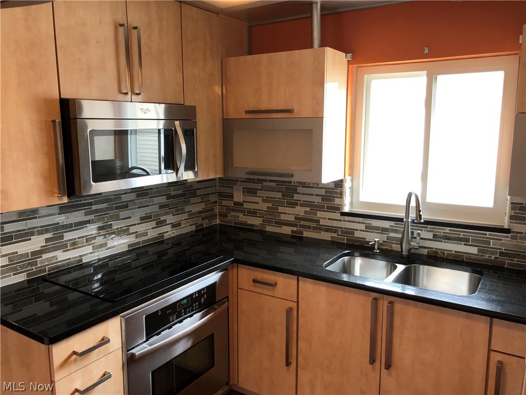 6482 State Road, Unit E15 Parma, OH 44134 - Photo 6 of 21 Gallery Image 6