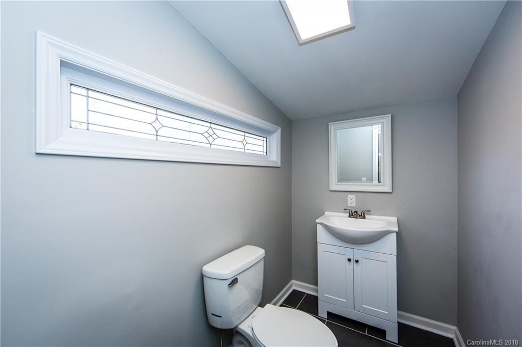 11047 Painted Tree Road Charlotte, NC 28226 - Photo 12 of 36 Gallery Image 12