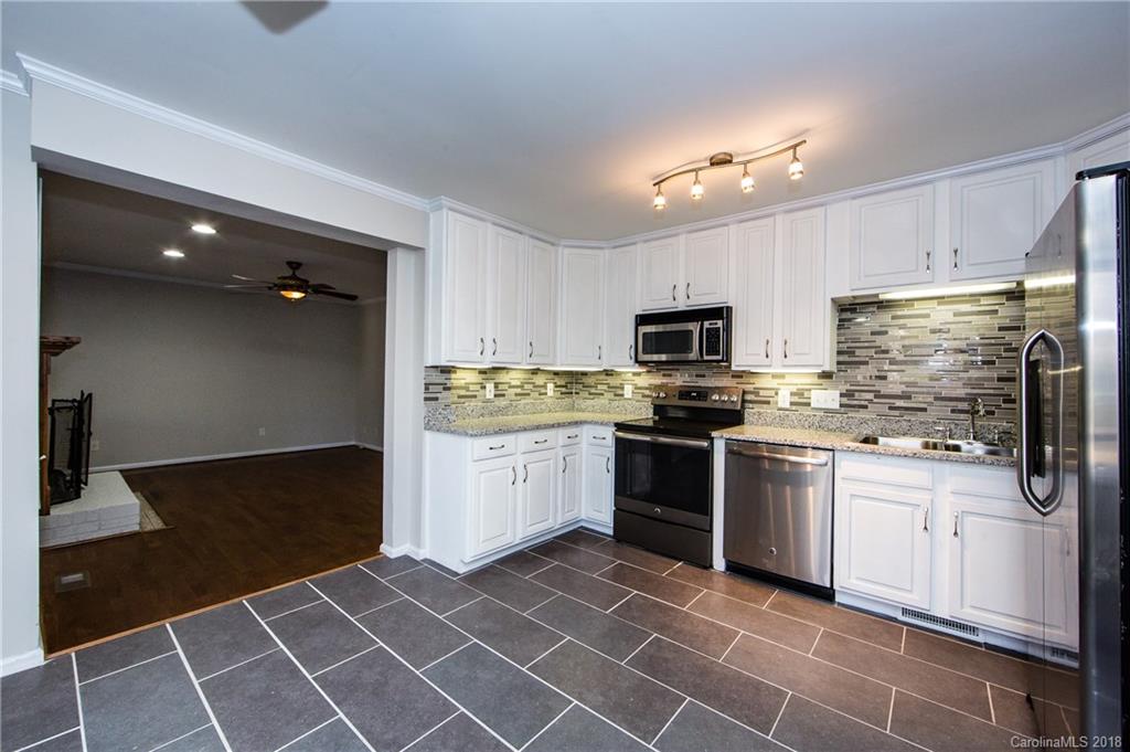 11047 Painted Tree Road Charlotte, NC 28226 - Photo 13 of 36 Gallery Image 13