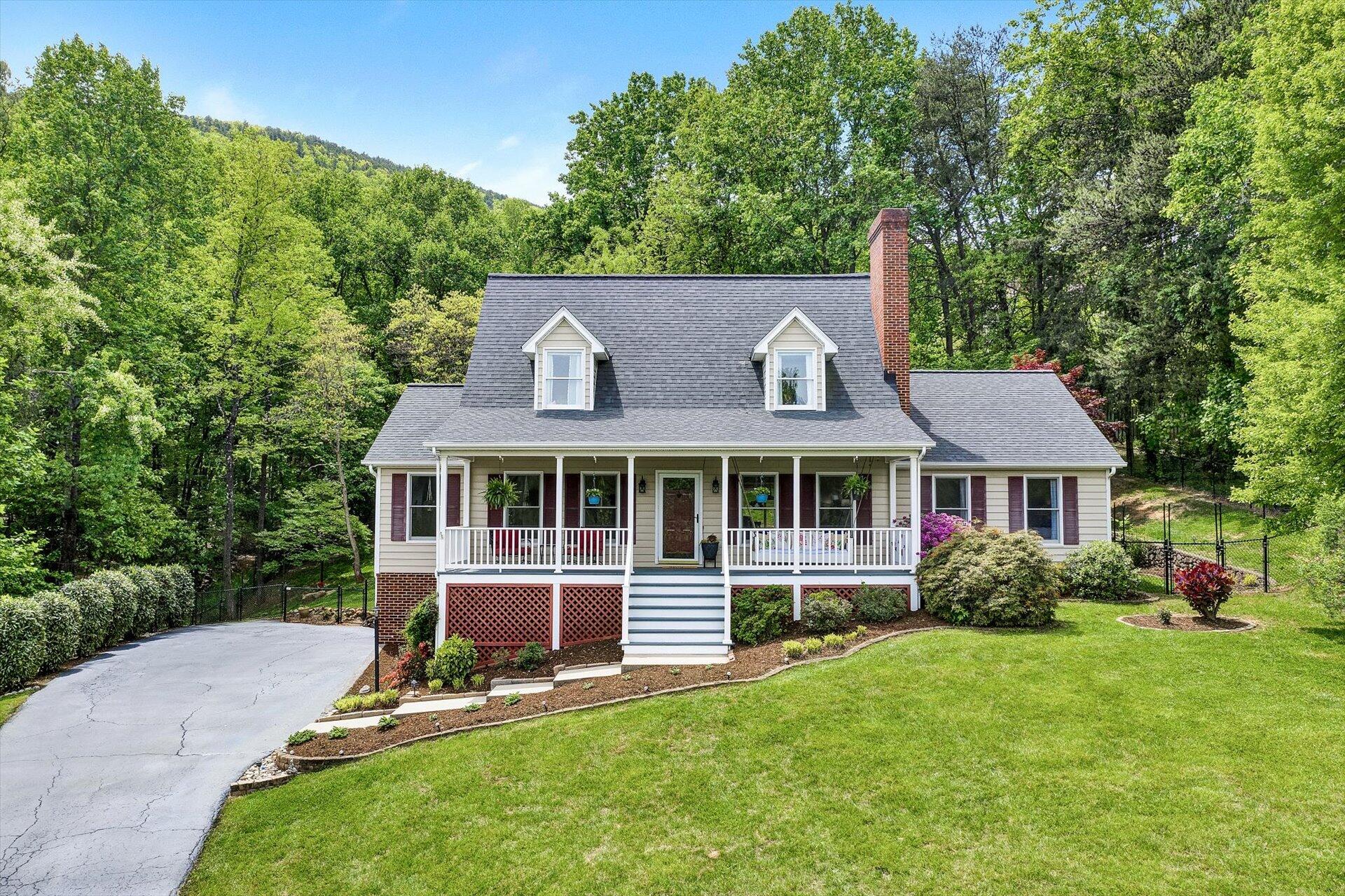 610 Winesap Road Roanoke, VA 24019 - Photo 1 of 68 01-042520230060