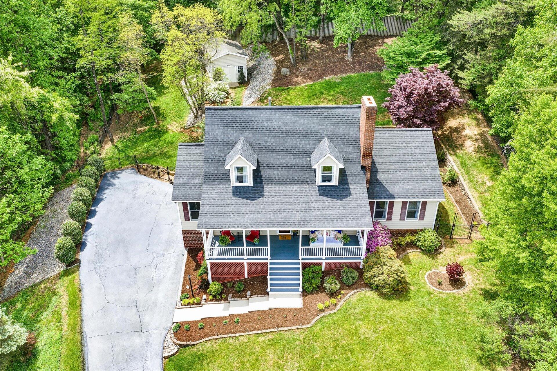610 Winesap Road Roanoke, VA 24019 - Photo 4 of 68 04-042520230061