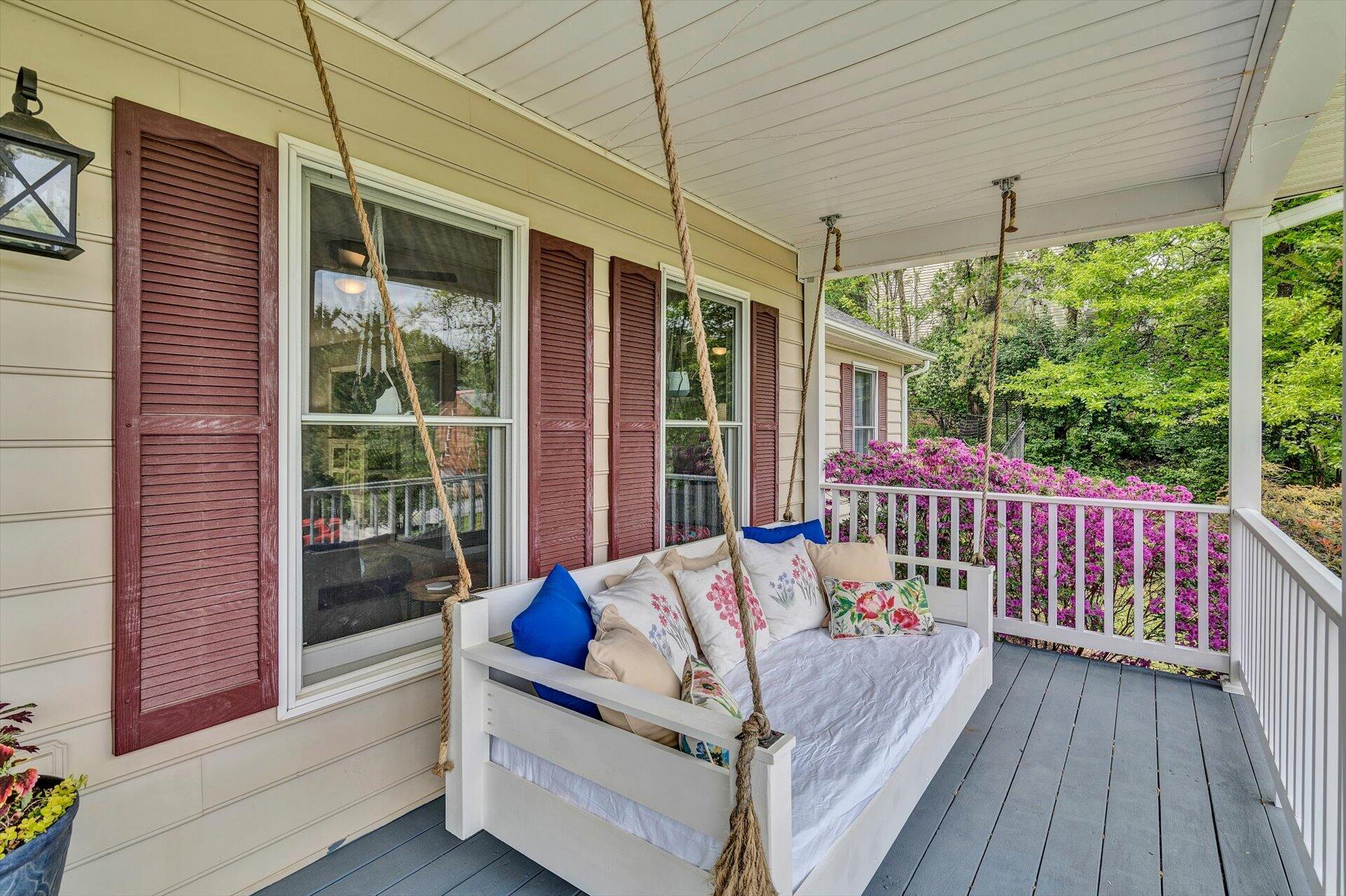 610 Winesap Road Roanoke, VA 24019 - Photo 8 of 68 08-042520230056