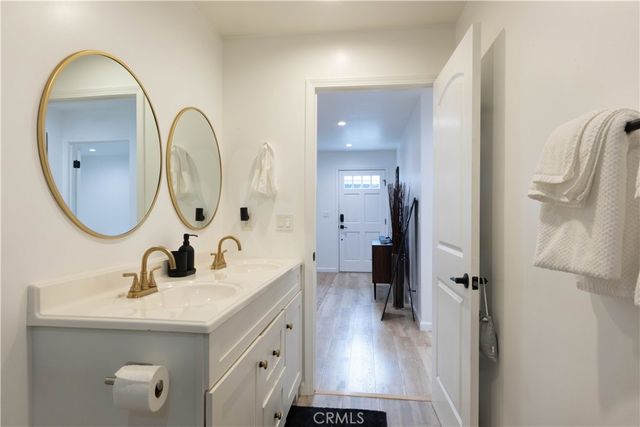 $1,395,000 | 6029 Eleanor Avenue, Hollywood, CA 90038