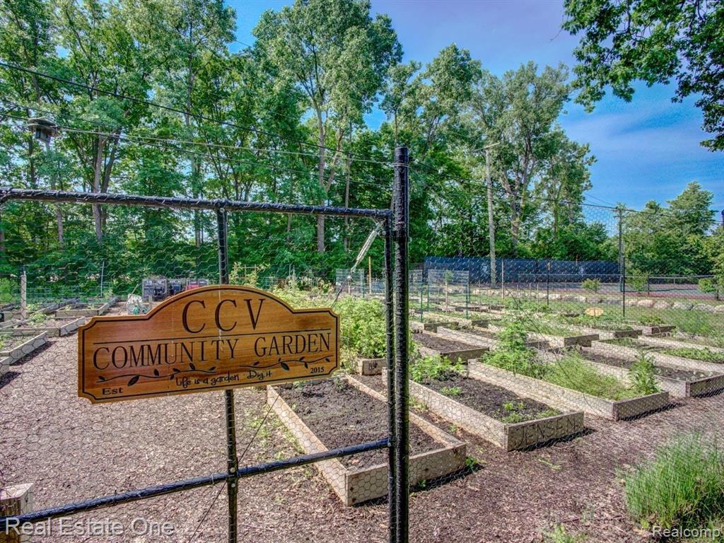 3214 Everett Drive Rochester Hills, MI 48307 - Photo 45 of 50