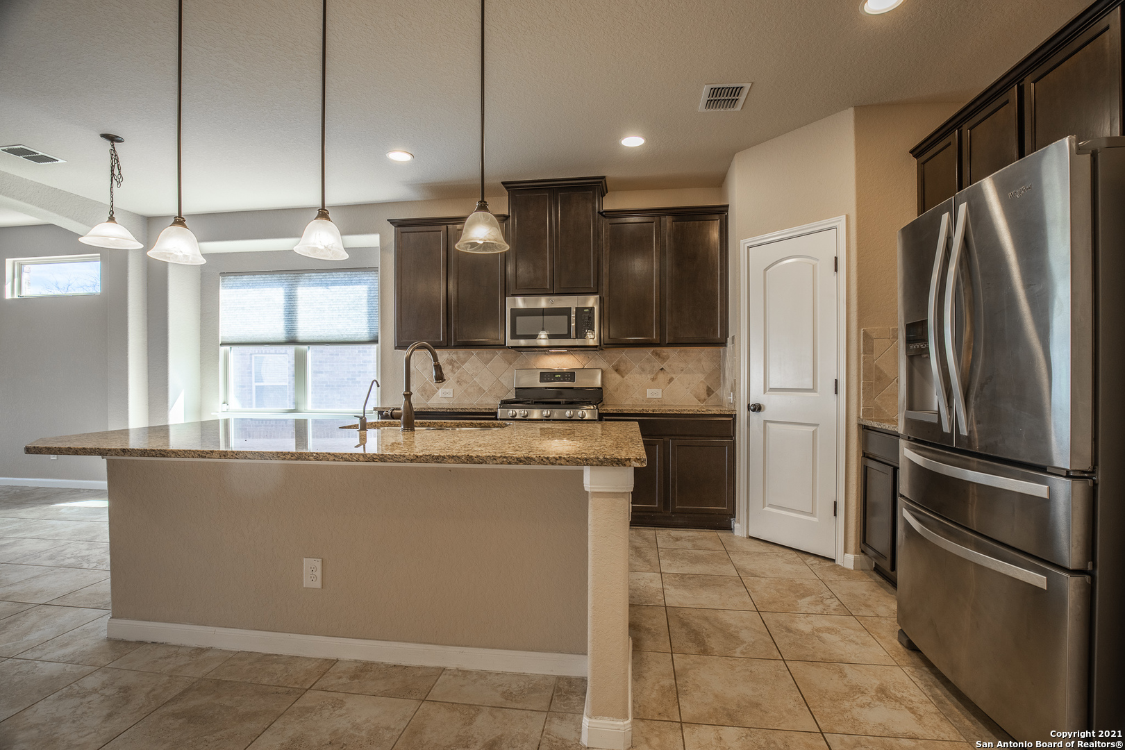 10348 Obernai Path Schertz, TX 78154 - Photo 11 of 50