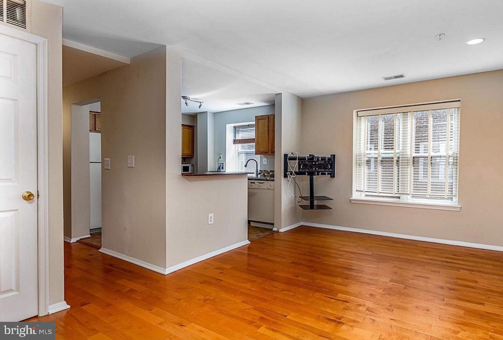 1441 Spring Road Northwest, Unit 204 Washington, DC 20010 - Photo 3 of 9 Gallery Image 3