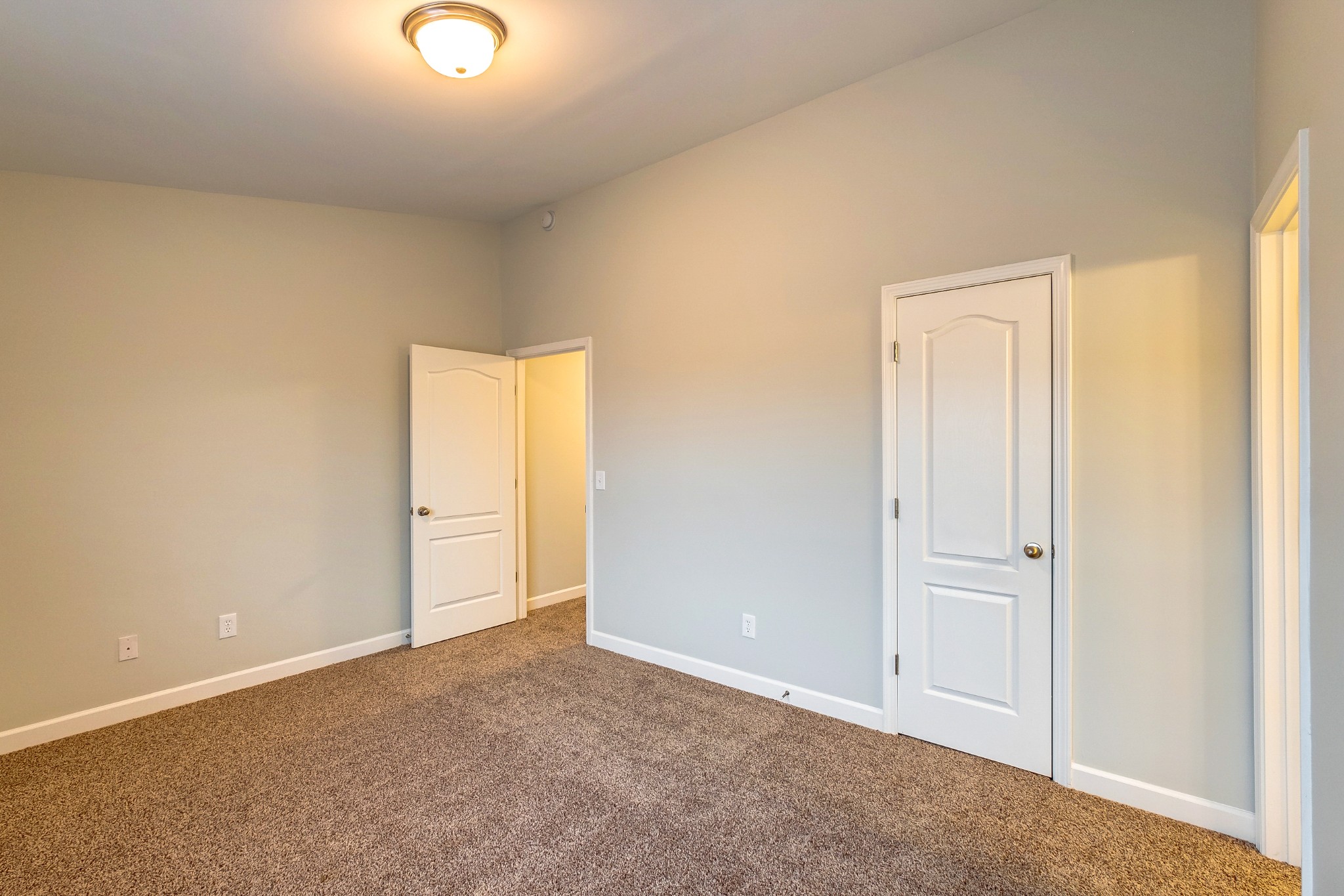 5441 Perlou Lane Murfreesboro, TN 37128 - Photo 28 of 35 an empty room with windows and closet
