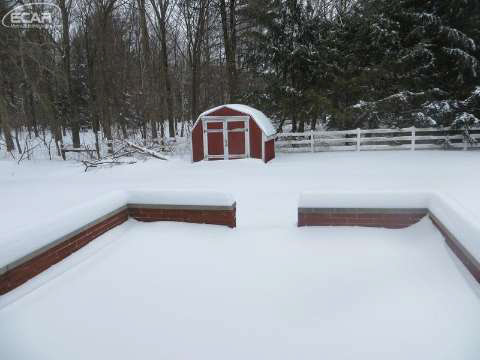 5604 Baker Road Bridgeport, MI 48722 - Photo 15 of 16 21111207-14.JPG