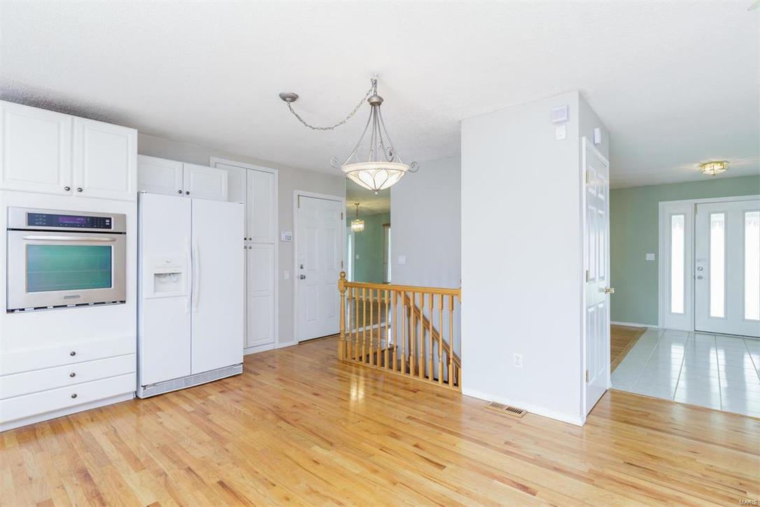 1752 Craig Road St. Louis, MO 63146 - Photo 12 of 64 Gallery Image 12