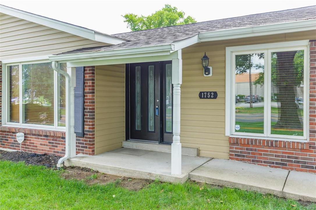 1752 Craig Road St. Louis, MO 63146 - Photo 2 of 64 Gallery Image 2