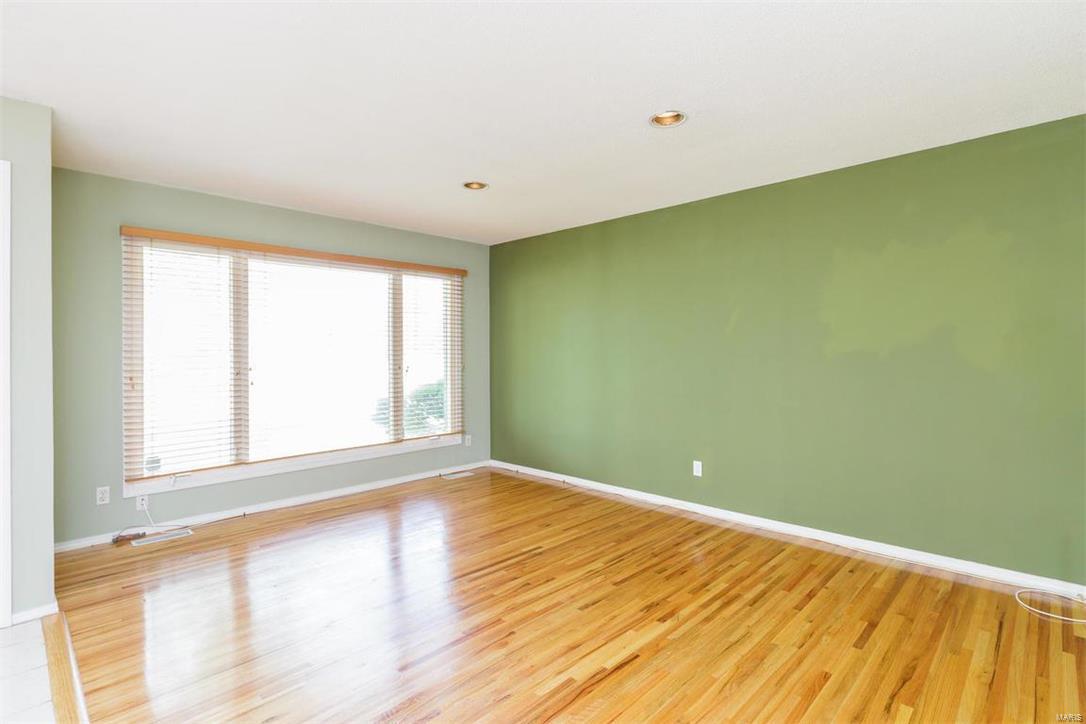 1752 Craig Road St. Louis, MO 63146 - Photo 6 of 64 Gallery Image 6
