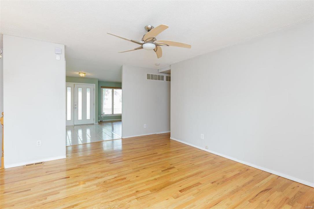 1752 Craig Road St. Louis, MO 63146 - Photo 9 of 64 Gallery Image 9