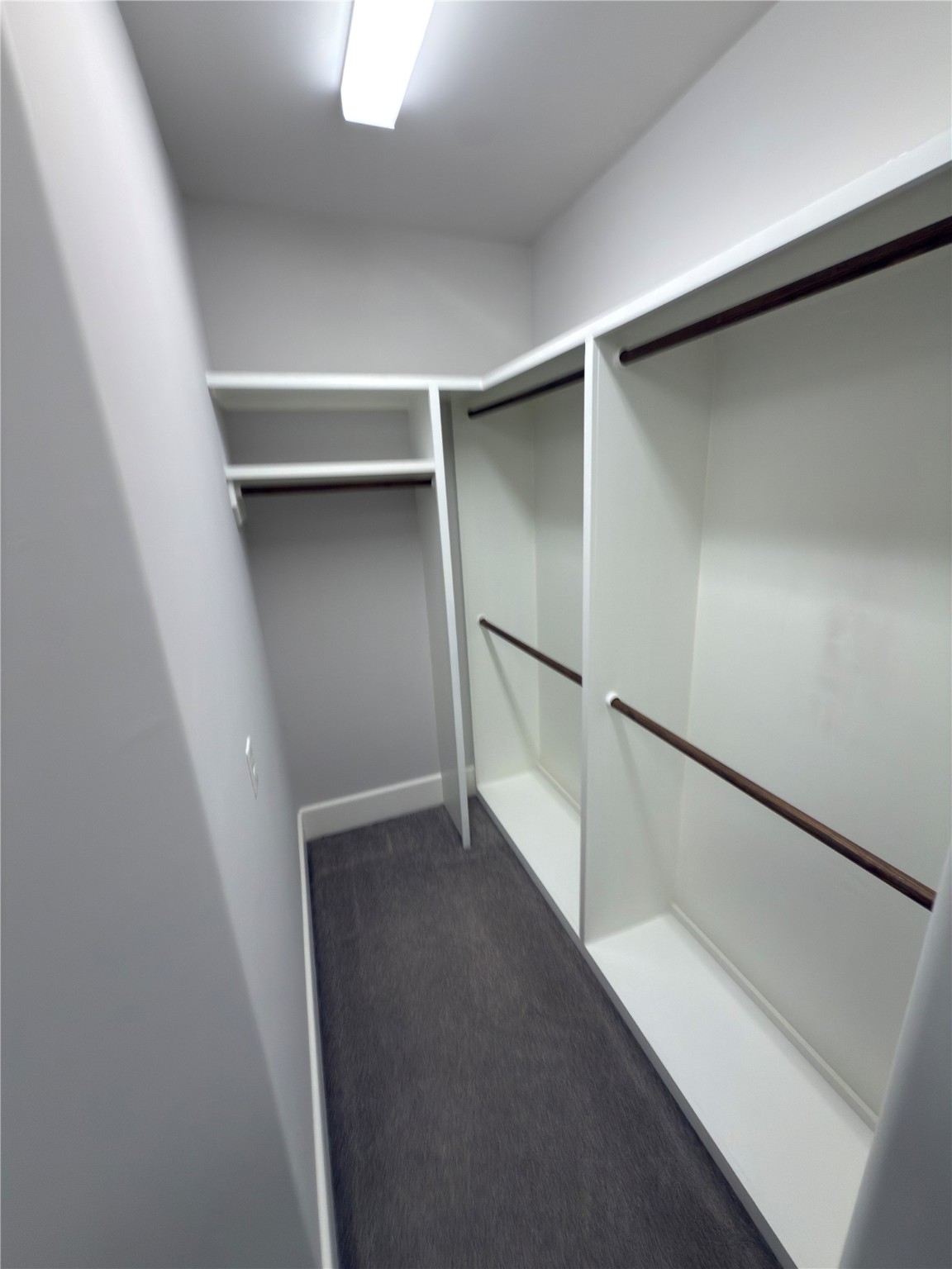 5640 Larkin Street Houston, TX 77007 - Photo 23 of 36 an empty walk in closet