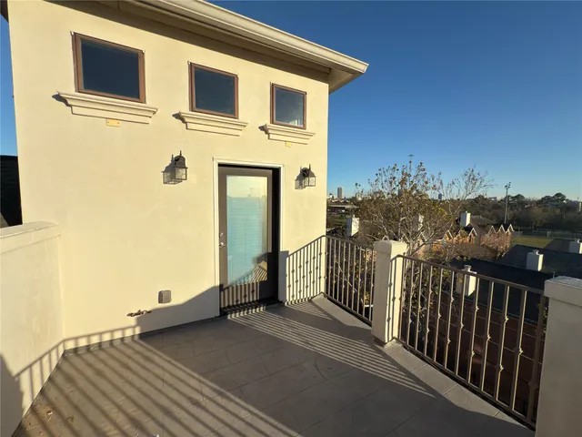 $3,450 | 5640 Larkin Street, Houston, TX 77007