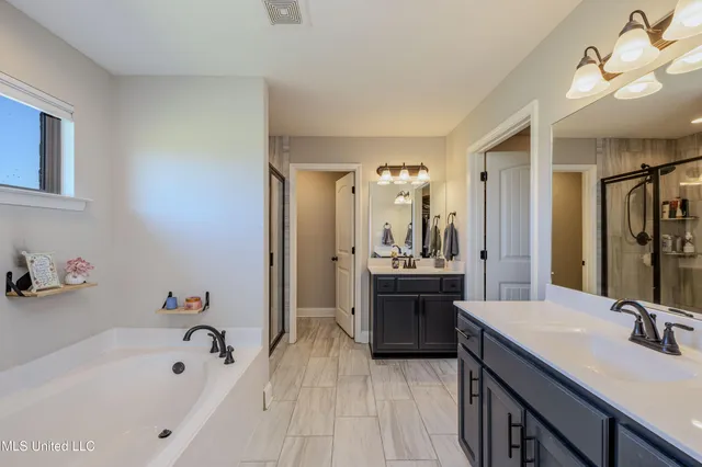 $319,900 | 310 Rocky Crk Drive, Senatobia, MS 38668