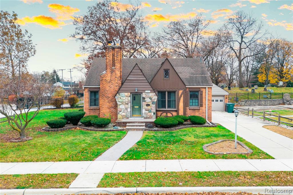23211 Myrtle Street Dearborn, MI 48128 - Photo 1 of 36