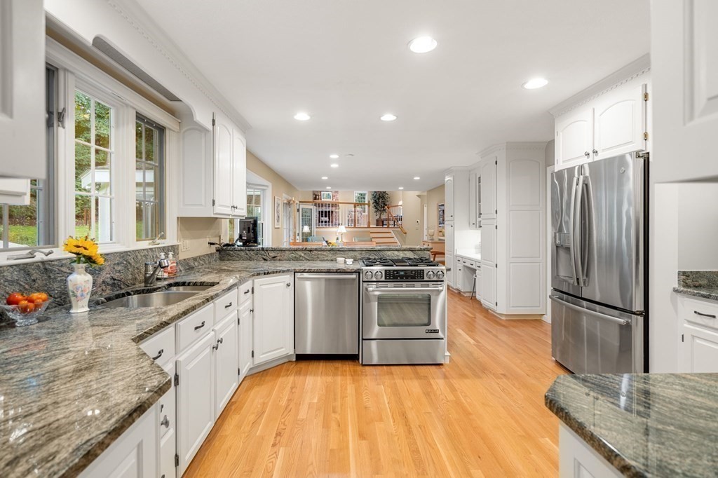 3 Westminster Rd Way Andover, MA 01810 - Photo 5 of 39 Gallery Image 5