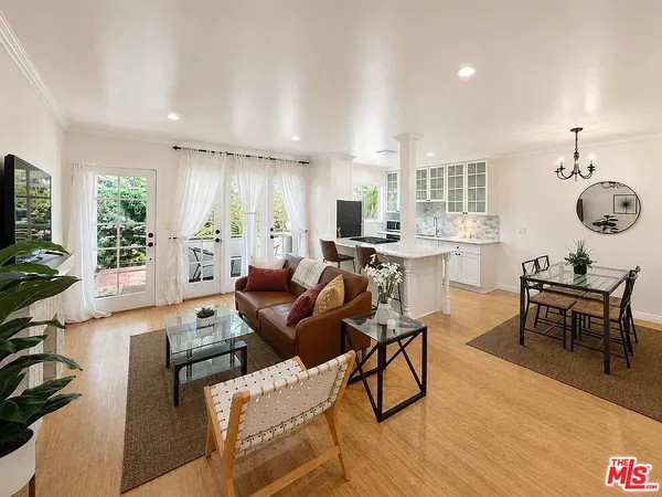 $5,000 | 1027 20th Street, Unit J, Santa Monica, CA 90403