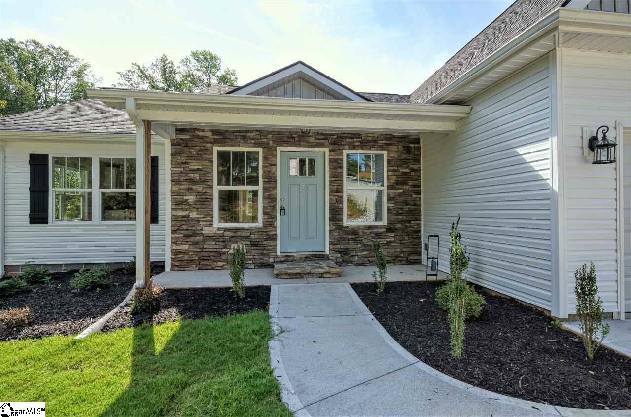 27 Lyman Lake Road Lyman, SC 29365 - Photo 5 of 36