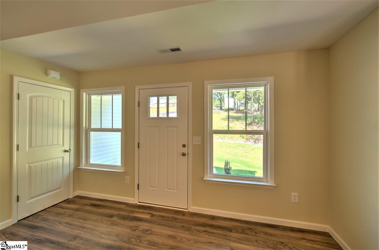 27 Lyman Lake Road Lyman, SC 29365 - Photo 8 of 36