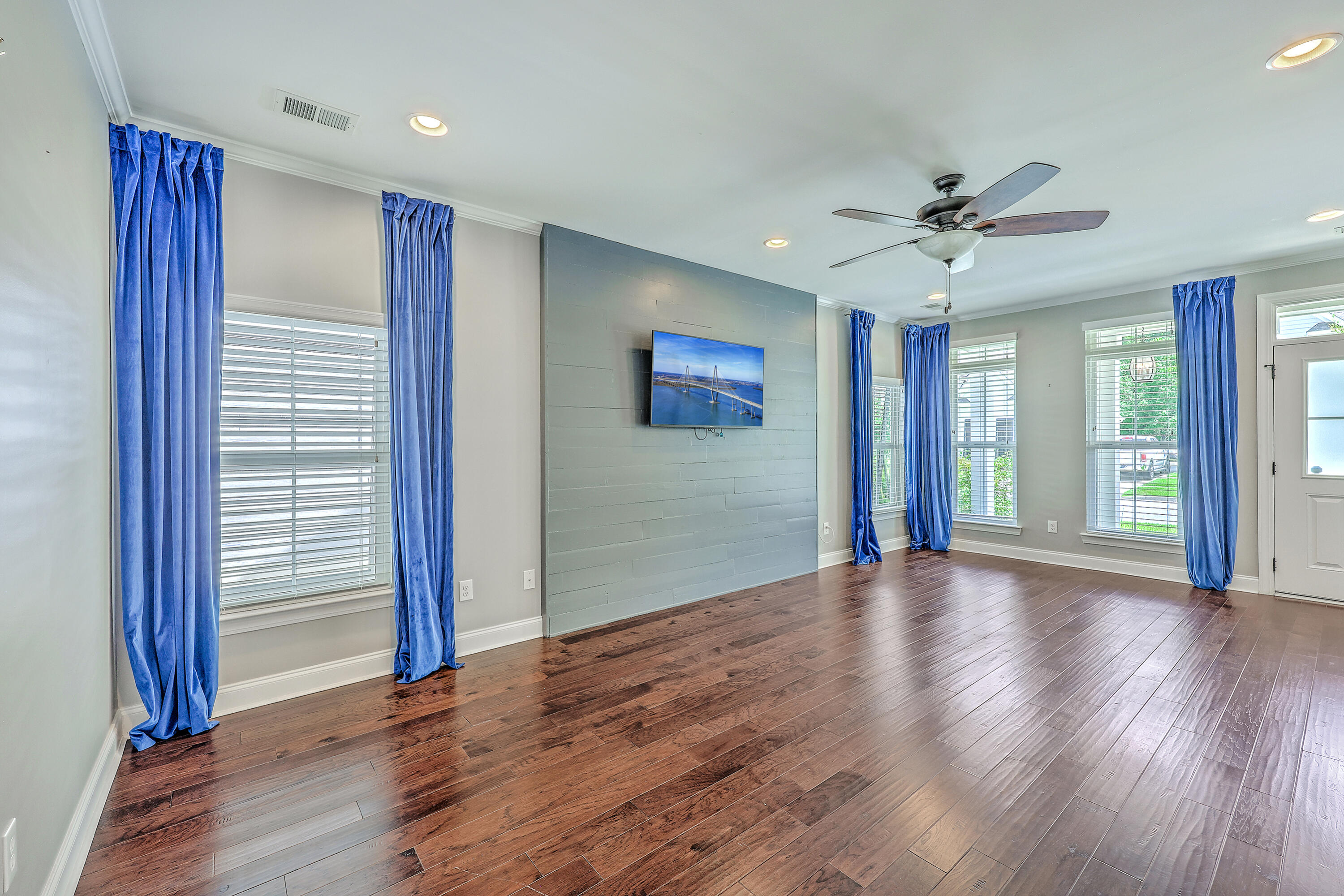 1695 Sparkleberry Lane Johns Island, SC 29455 - Photo 12 of 89 ZYN_6870_1_2_3_4_5_6