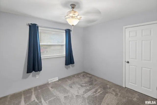 $164,000 | 628 Sara Drive, Centralia, IL 62801