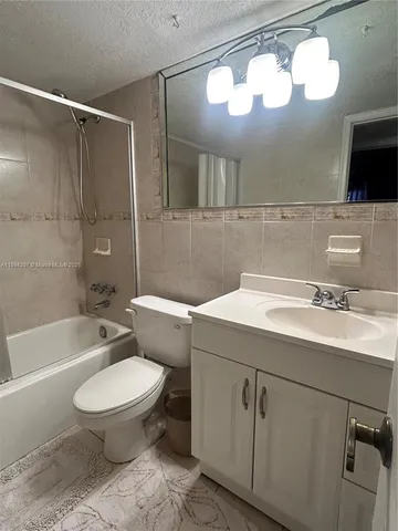 $1,800 | 8962 South Hollybrook Boulevard, Unit 202, Pembroke Pines, FL 33025