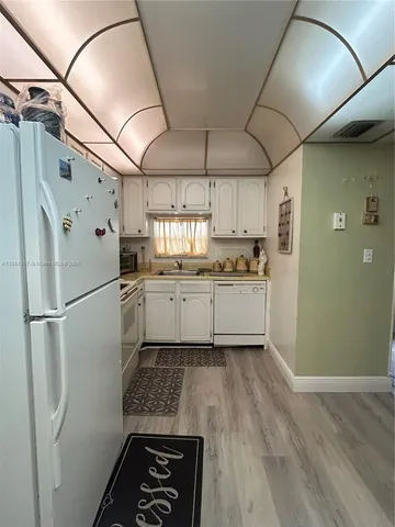 $1,800 | 8962 South Hollybrook Boulevard, Unit 202, Pembroke Pines, FL 33025