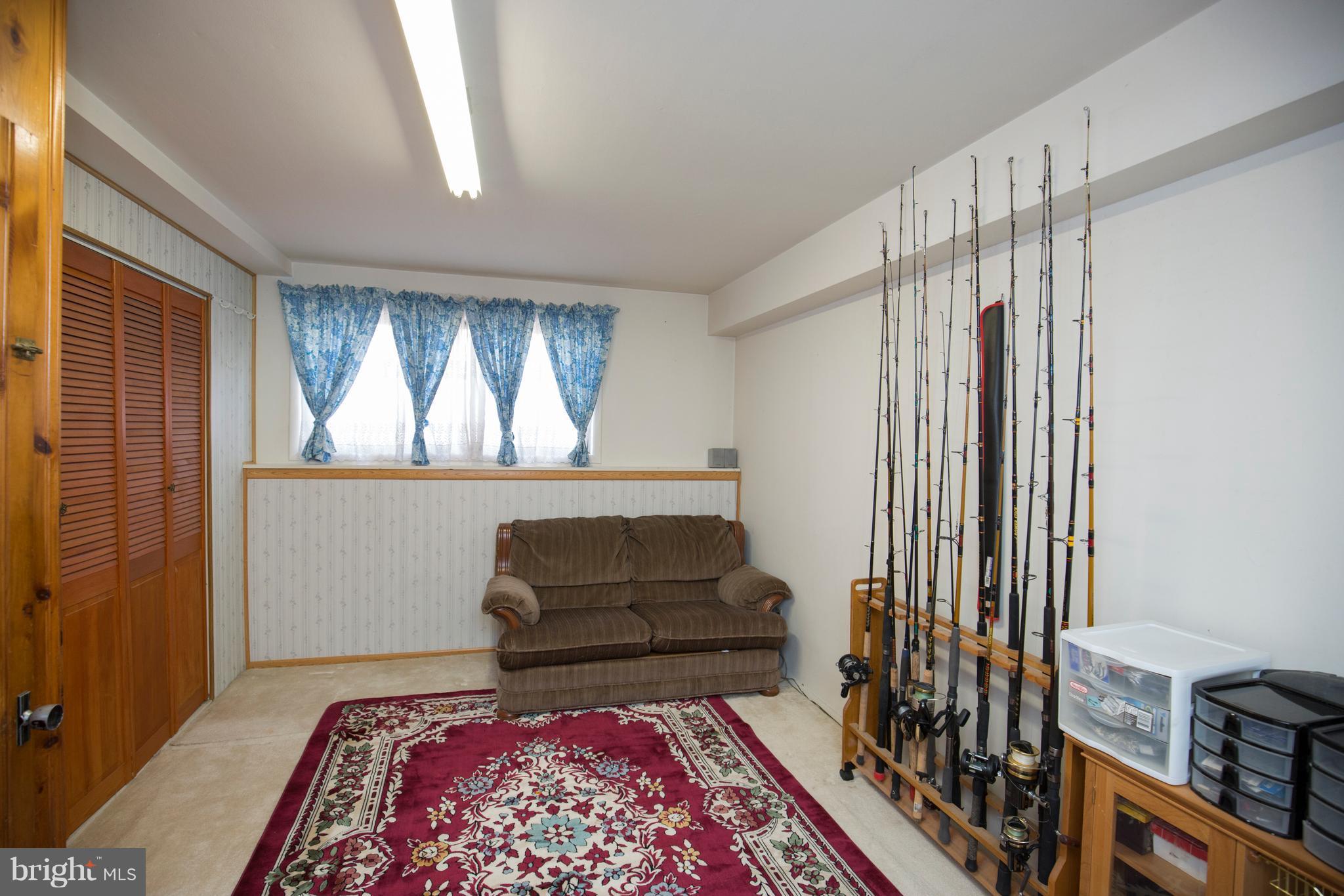 210 Ridgely Road Glen Burnie, MD 21061 - Photo 14 of 25 Family Room