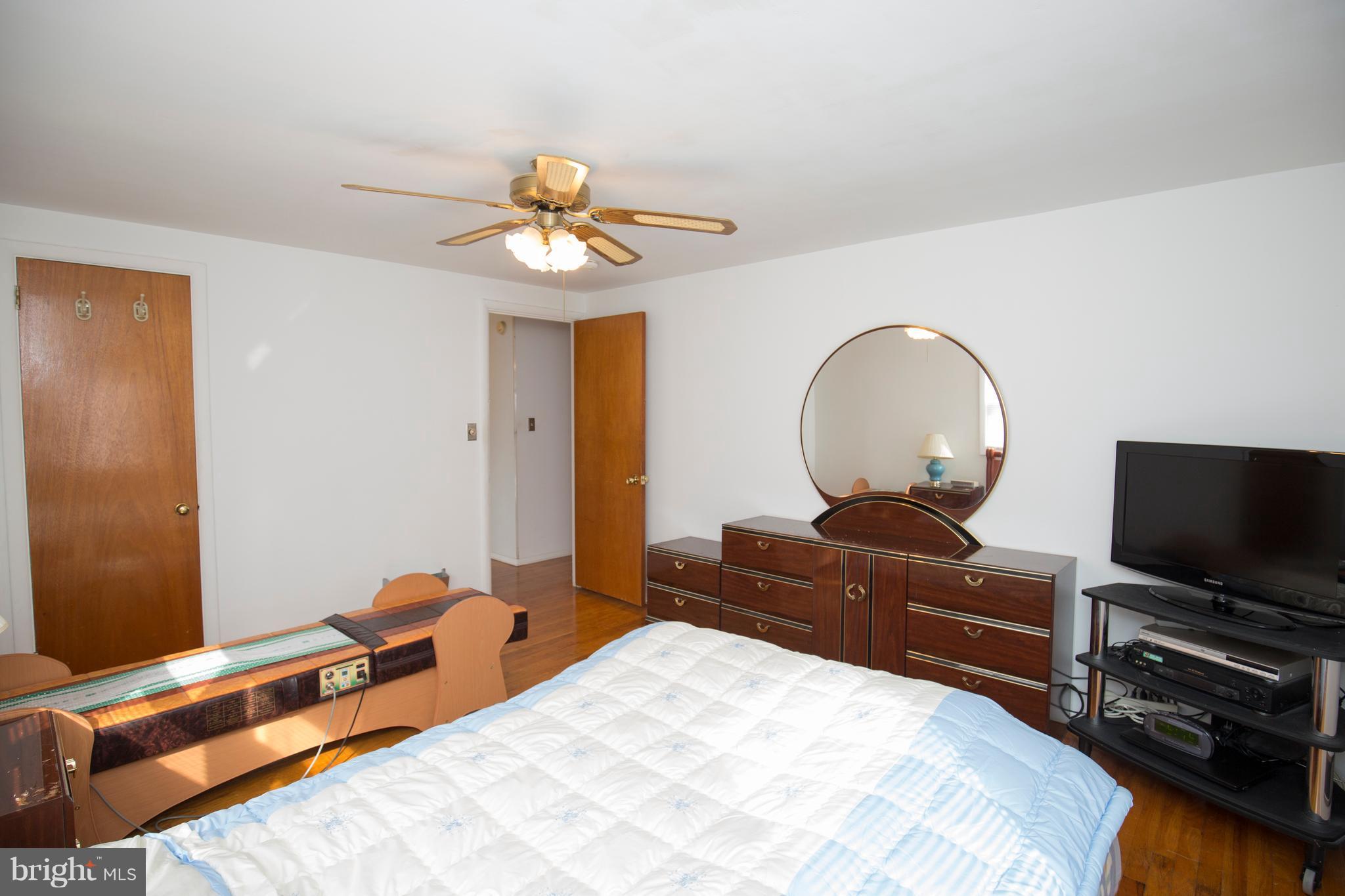 210 Ridgely Road Glen Burnie, MD 21061 - Photo 8 of 25 Bedroom