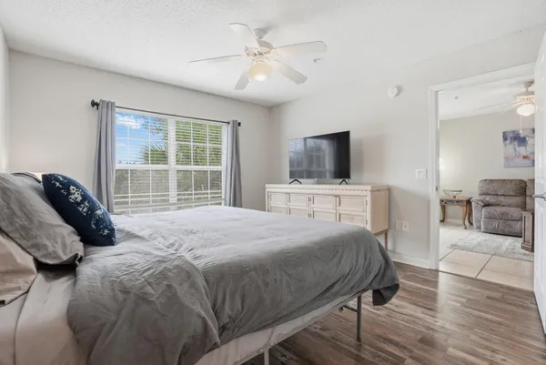 $259,900 | 4270 Calinda Lane, Unit 337, Niceville, FL 32578