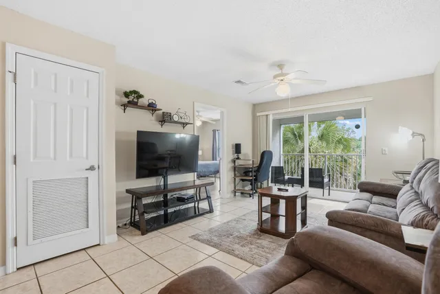 $259,900 | 4270 Calinda Lane, Unit 337, Niceville, FL 32578