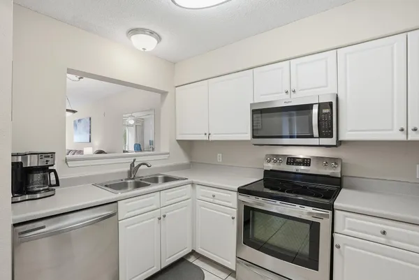 $259,900 | 4270 Calinda Lane, Unit 337, Niceville, FL 32578