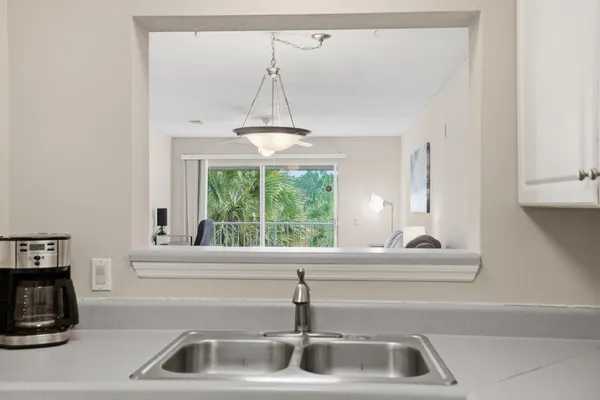 $259,900 | 4270 Calinda Lane, Unit 337, Niceville, FL 32578