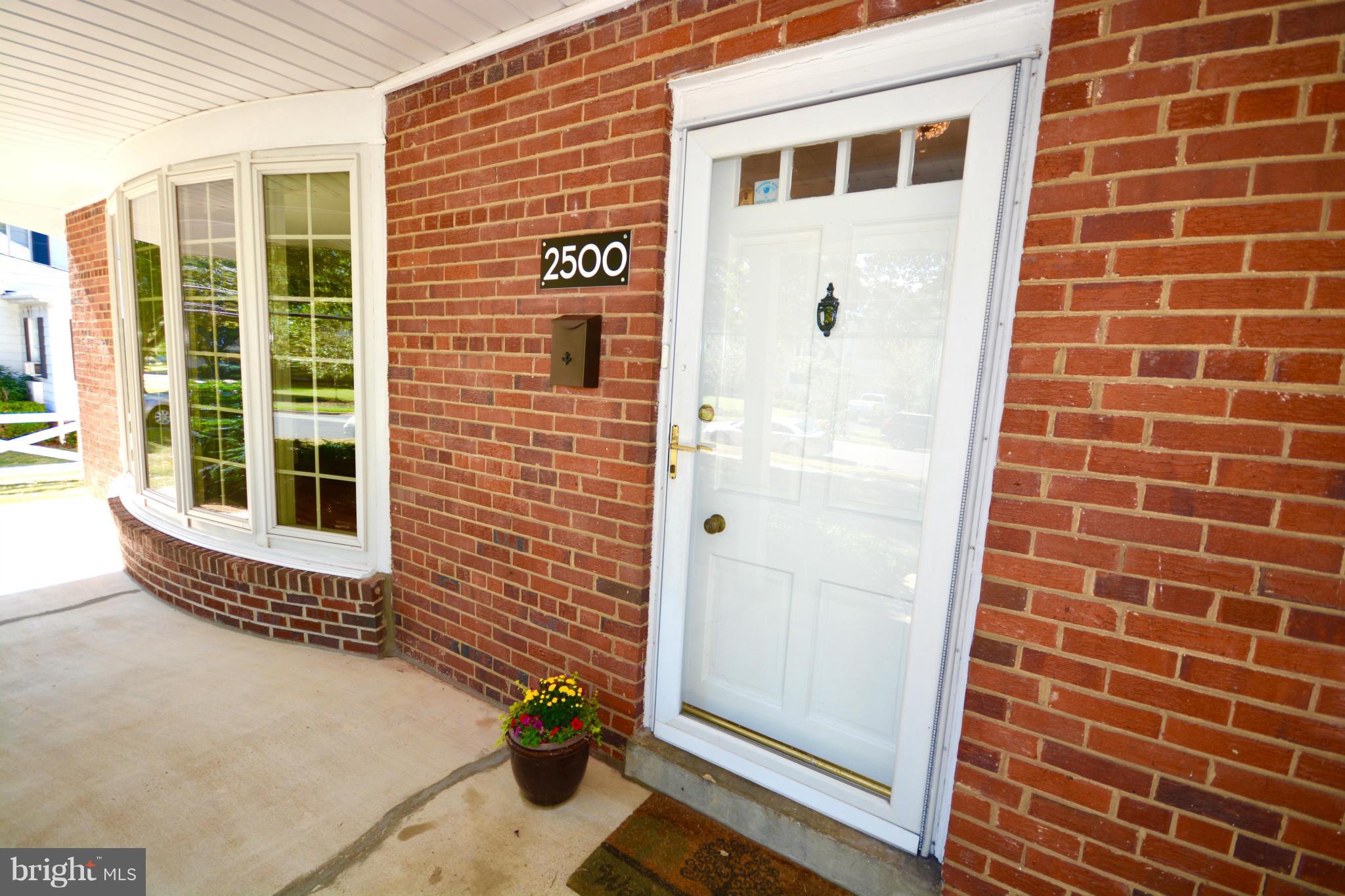 2500 Londonderry Road Alexandria, VA 22308 - Photo 2 of 30 Exterior (Front)
