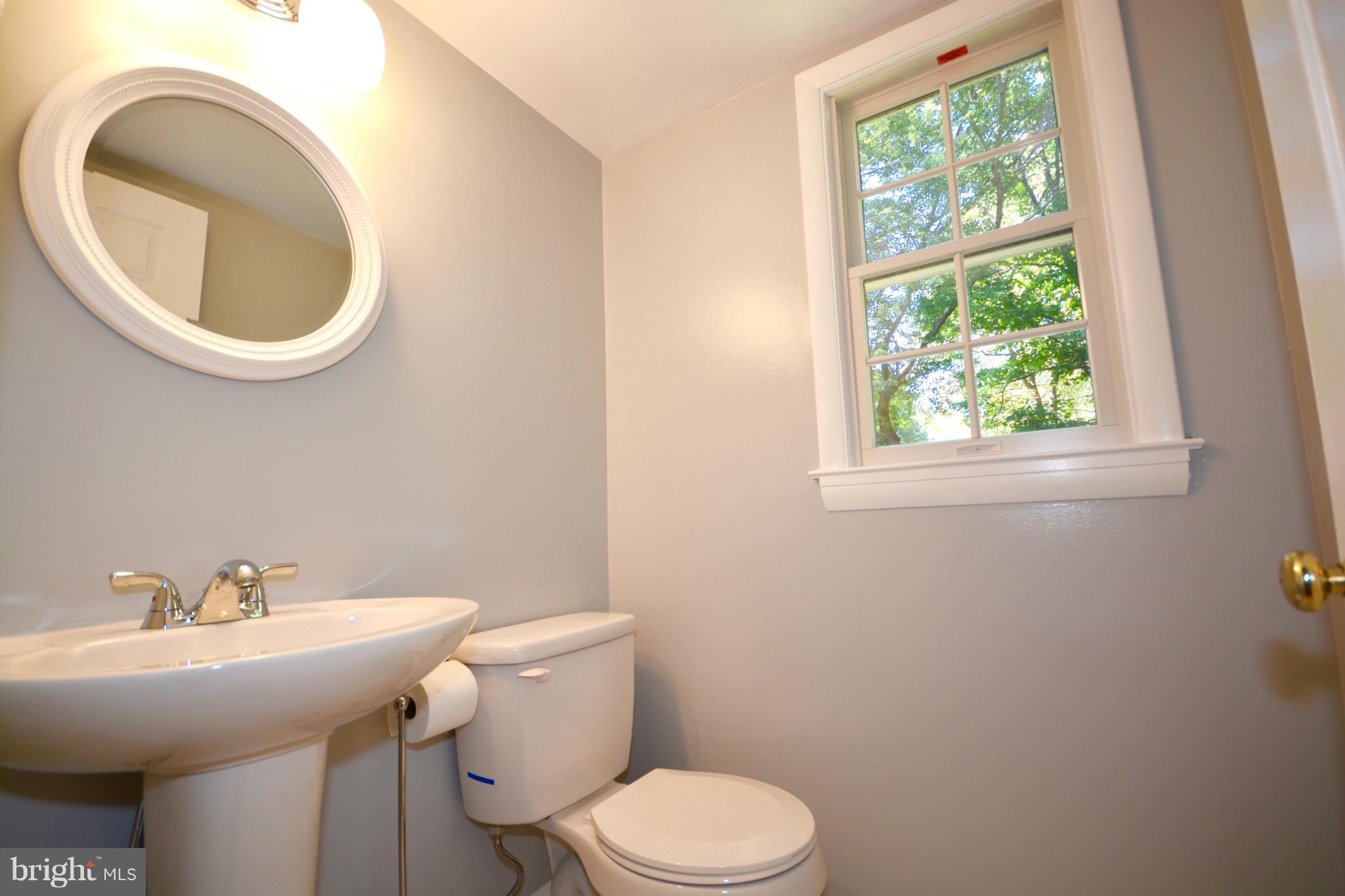 2500 Londonderry Road Alexandria, VA 22308 - Photo 11 of 30 Bath