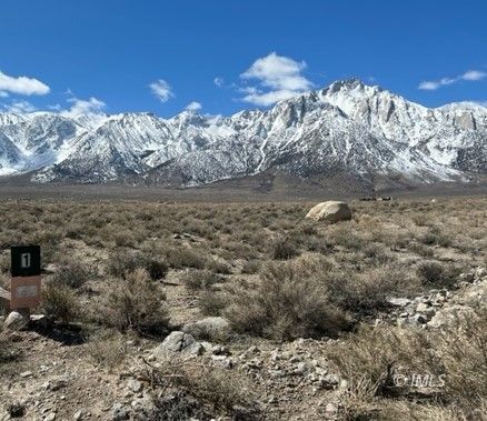 3580 Whitney Portal Road Lone Pine, CA 93545 - Photo 15 of 32 a view of a wooden fence of a building