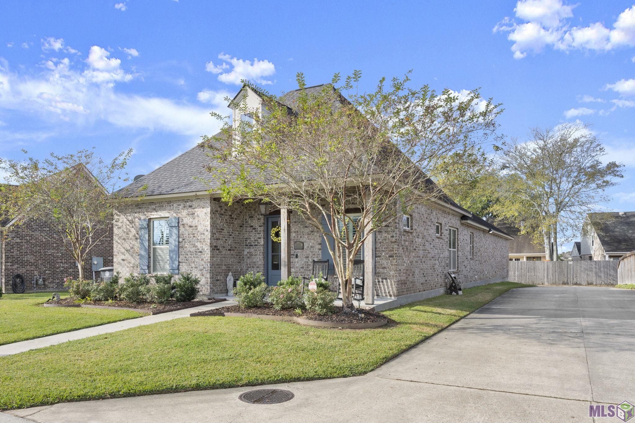 15402 Green Trails Boulevard Baton Rouge, LA 70817 - Photo 3 of 25