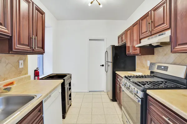 $230,000 | 101 73rd Street, Unit 10, North Bergen, NJ 07047