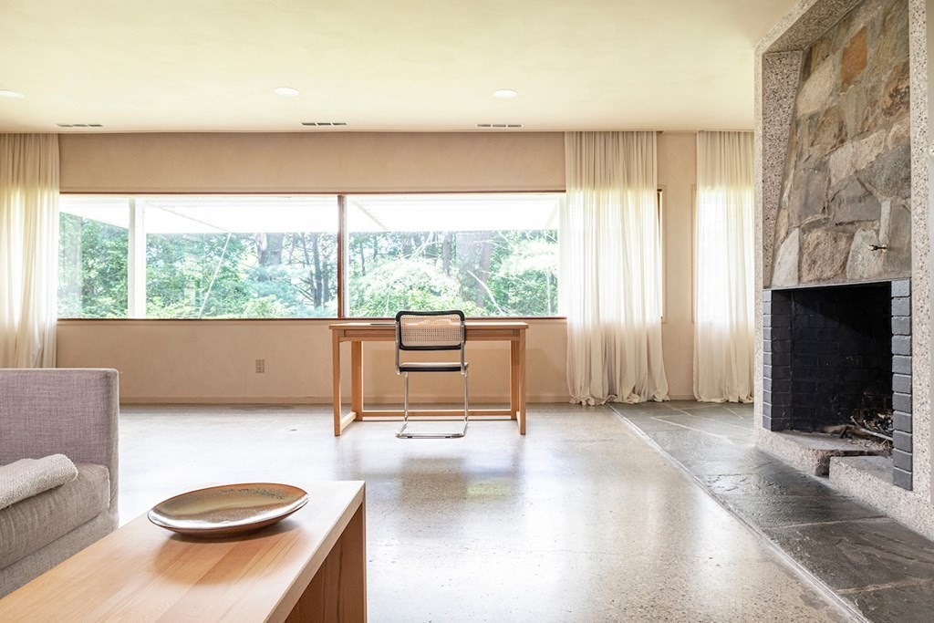 81 Sunset Rock Road Andover, MA 01810 - Photo 5 of 34