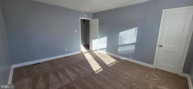 $5,200 | 1220 16th Street Northeast, Washington, DC 20002