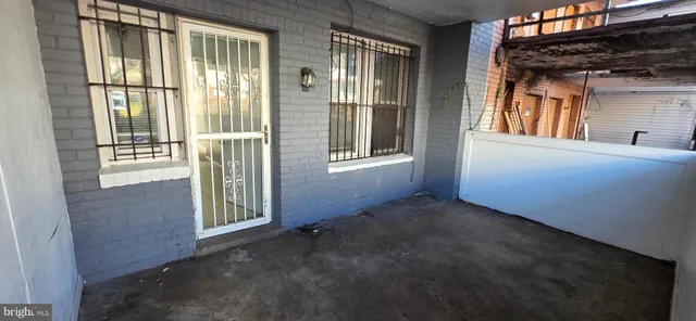 $5,200 | 1220 16th Street Northeast, Washington, DC 20002