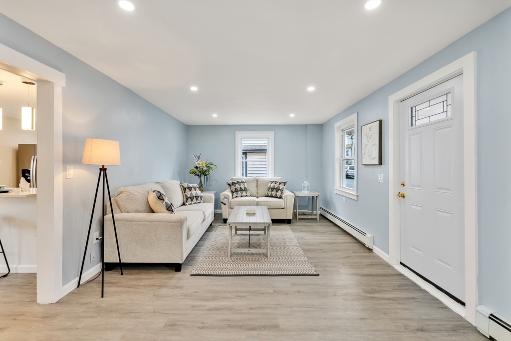 17 Berkley Road Hull, MA 02045 - Photo 5 of 29 Gallery Image 5